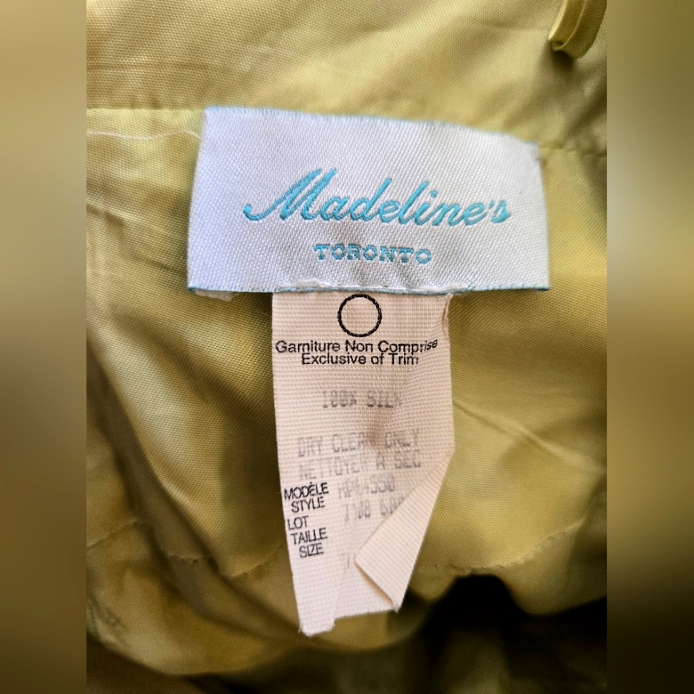 100% Silk Knee Length Cocktail Dress with Fitted Bodice - Picture 11 of 14